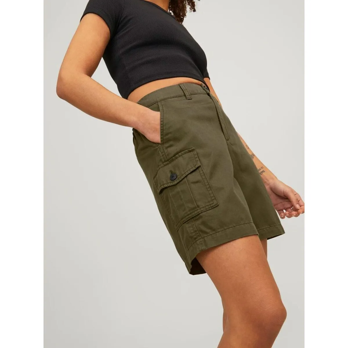 12225955 HOLLY CARGO SHORTS-FOREST NIGHT