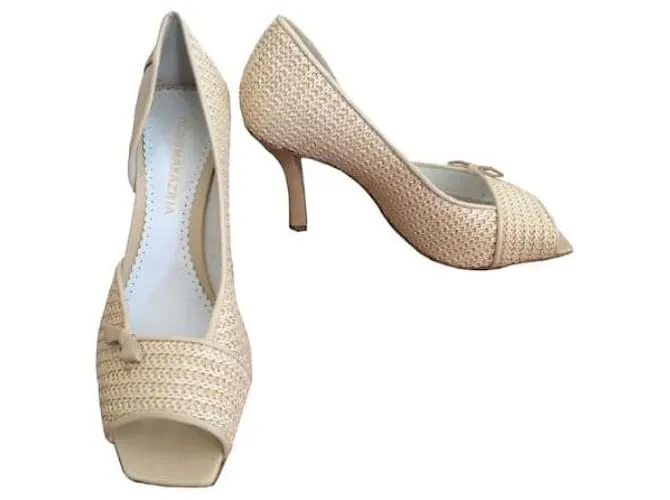 Bcbg Max Azria Tacones Beige Crema Blanco roto 