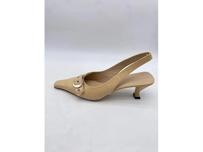 By Far POR LEJOS Tacones T.UE 38 Cuero Beige 