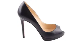 Christian Louboutin Tacones de cuero Negro 