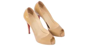 CHRISTIAN LOUBOUTIN Tacones T.UE 37.5 cuero Beige 