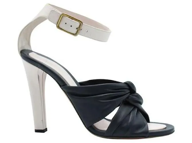 Céline Tacones de cuero rosa pálido y negro Celine 