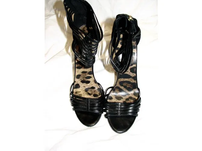 Diane Von Furstenberg Úrsula tacones de tiras Negro 