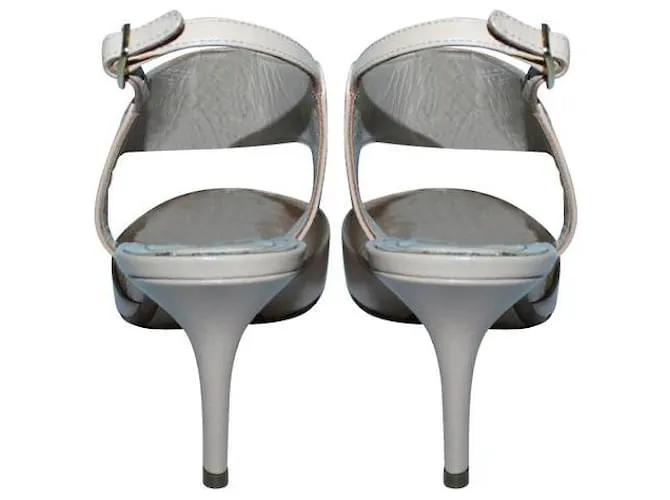 NICHOLAS KIRKWOOD Tacones destalonados en beige 