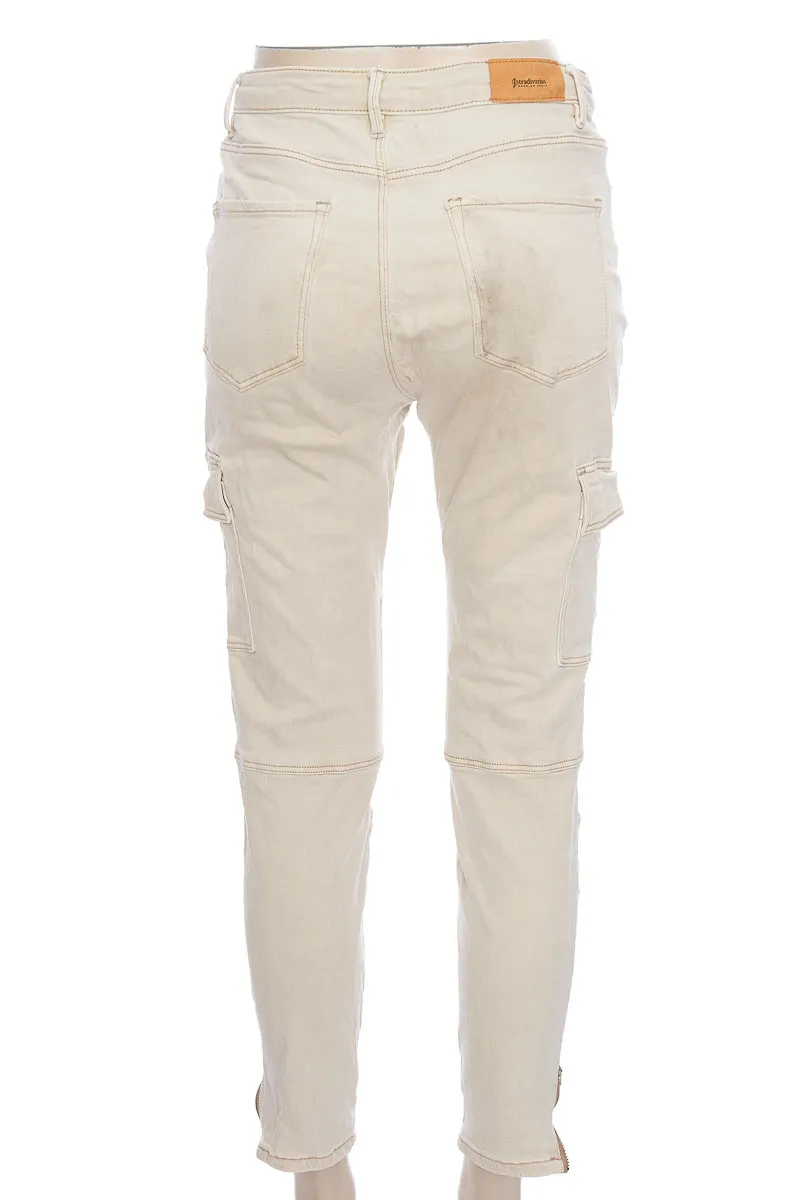 Pantalón color Beige - Stradivarius