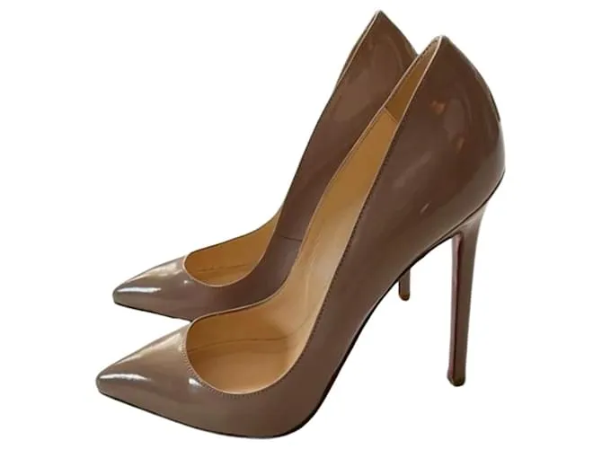 Tacones de cuero patentado Pigalle 120 de Christian Louboutin Beige 