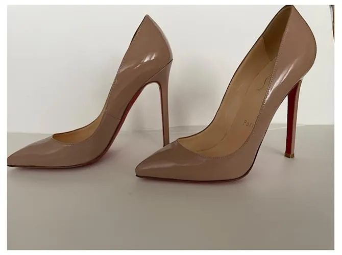 Tacones de cuero patentado Pigalle 120 de Christian Louboutin Beige 