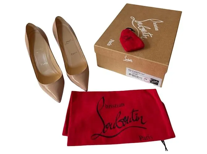 Tacones de cuero patentado Pigalle 120 de Christian Louboutin Beige 