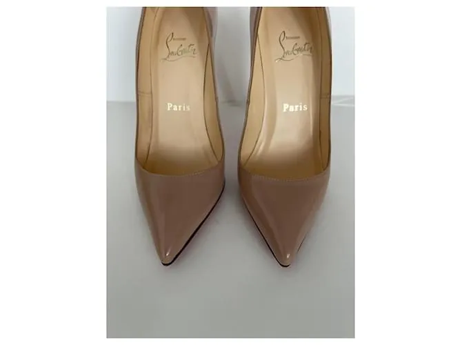 Tacones de cuero patentado Pigalle 120 de Christian Louboutin Beige 