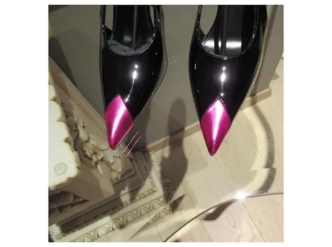 Tacones Vesper de Saint Laurent Negro Fucsia 