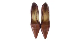 Yves Saint Laurent Tacones Marrón claro 